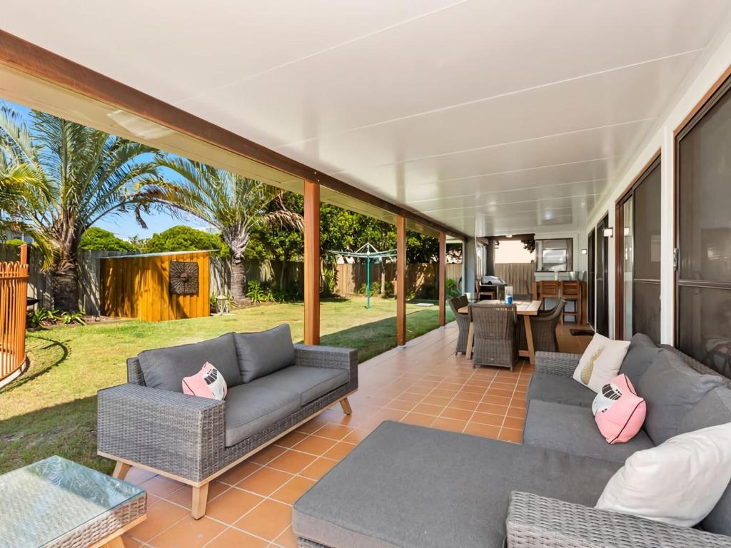 Coastal Soul - Family Entertainer with Pool photo 2