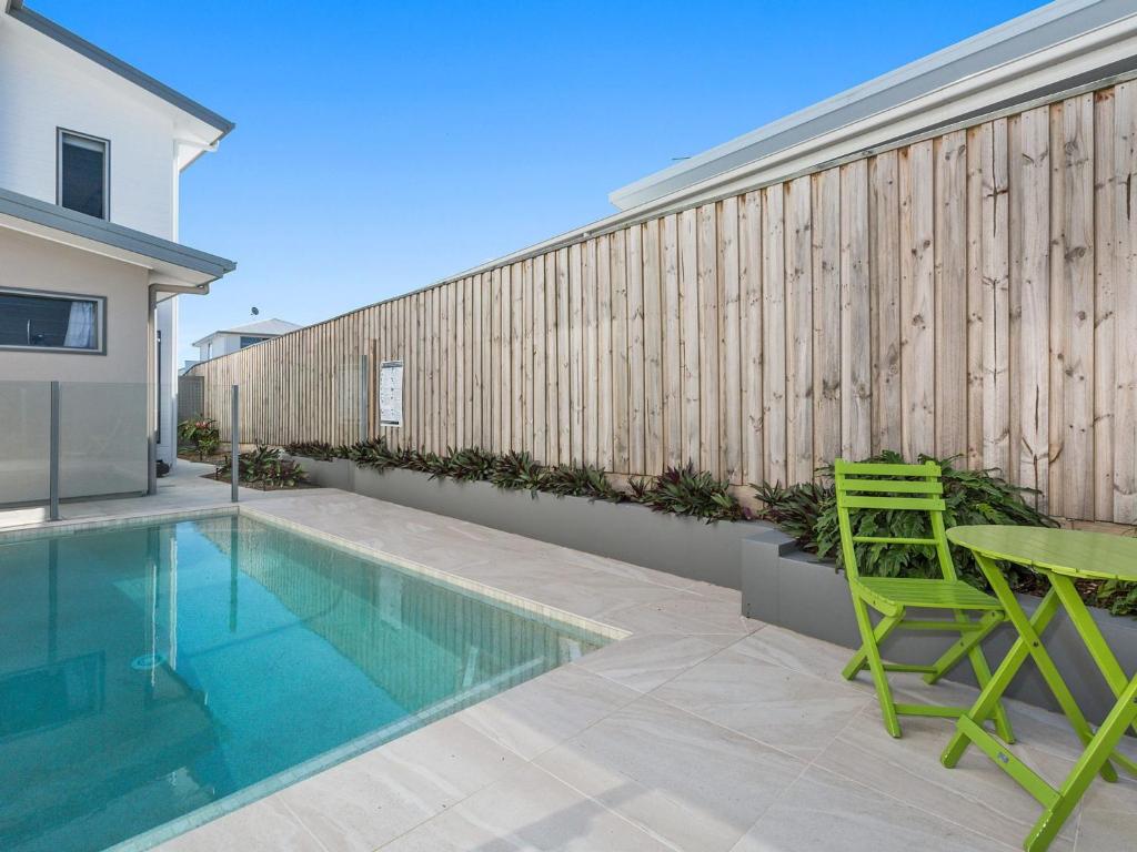 Pebbles at Casuarina Beach with Pool photo 2