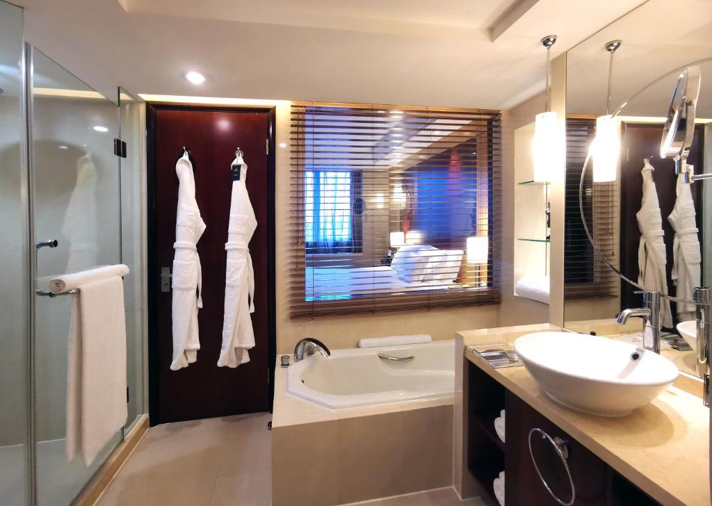 Сьюит (Представительский люкс с 1 спальней), Sofitel Shanghai Hyland