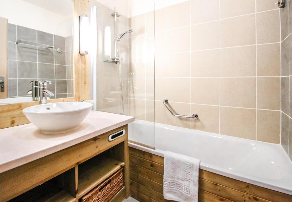 Private penthouse 2-bed Apartment, ski in and out in 5* Flaine Residence photo 2