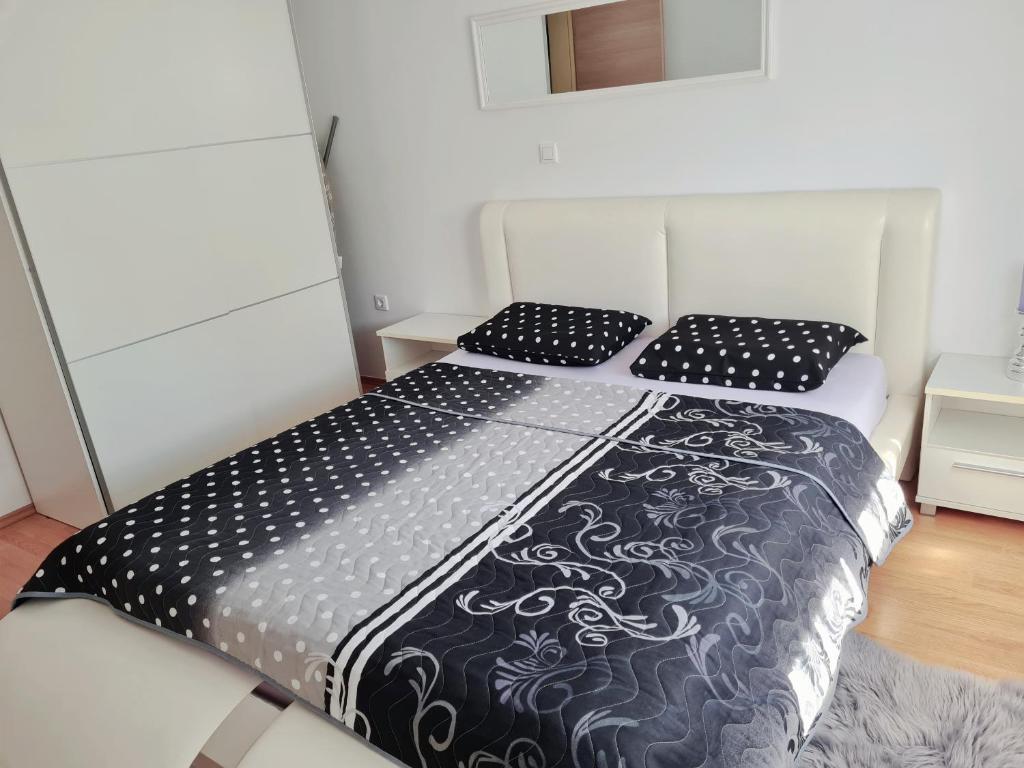 Apartment Tomas near the beach photo 4