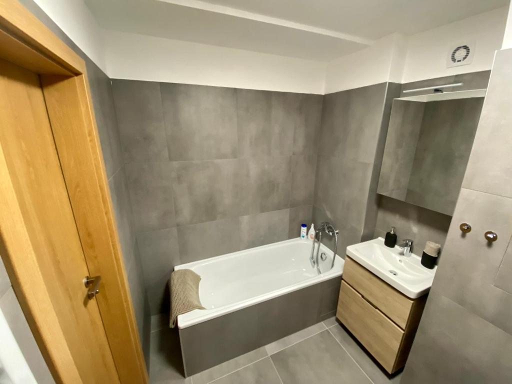 Apartment Poruba GARDEN VIEW photo 3