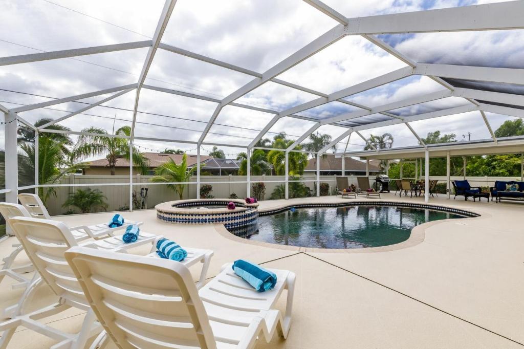 Southern Exposure - Villa Palms - Roelens Vacations image