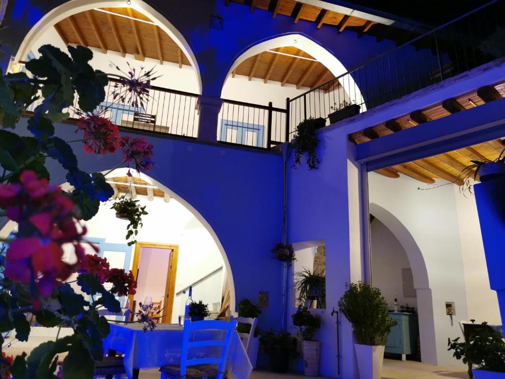 7Kamares photo 1