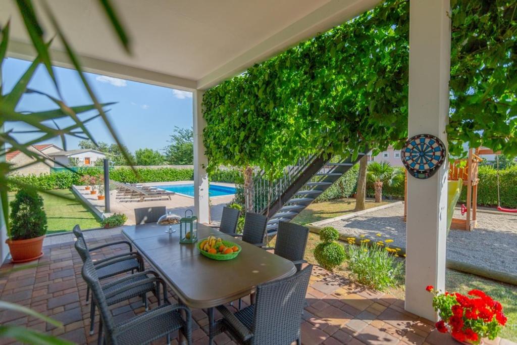 Holiday house Anetta with 5 bedrooms photo 1
