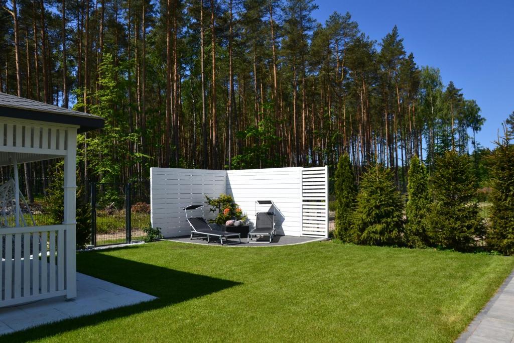 Luksusowe Apartamenty Bursztynowy Las ,,Leśny Poranek'' z ogrodem i widokiem na las Ustka photo 2