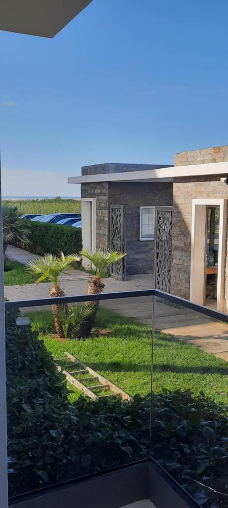 BLANCA BEACH Vue piscine photo 1