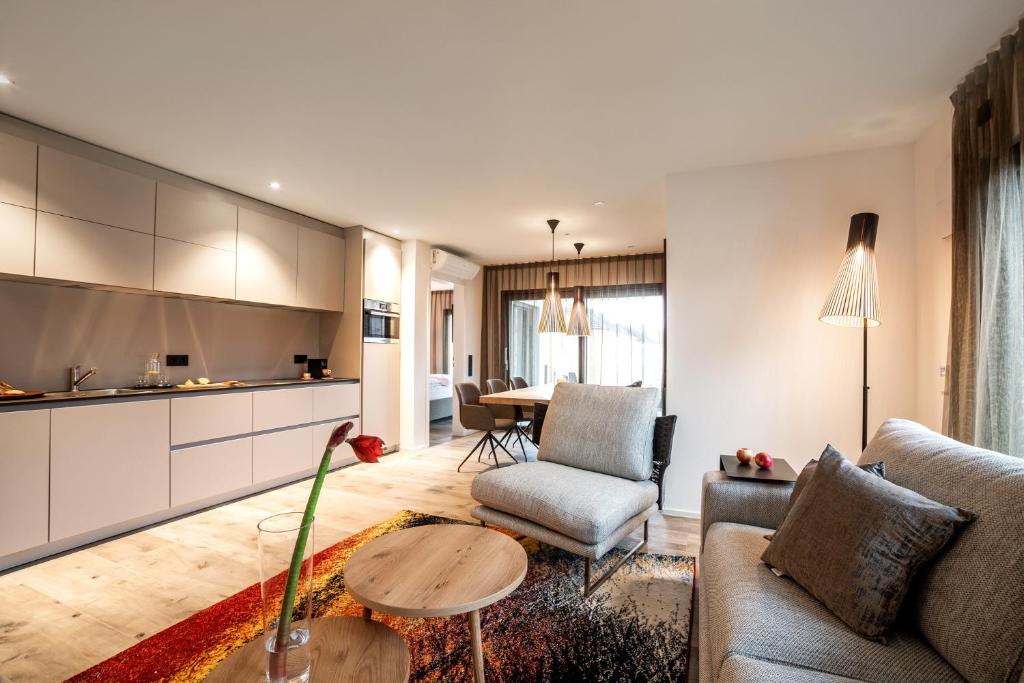 PRIMERA Apartments photo 3