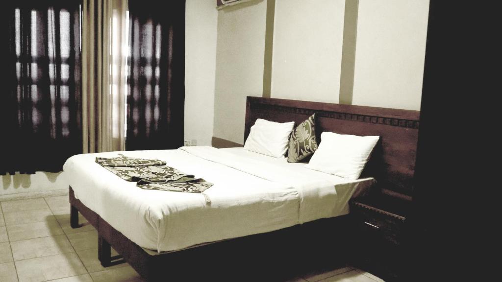 Al Fawanes Hotel Apartments Room Type - Standard Studio