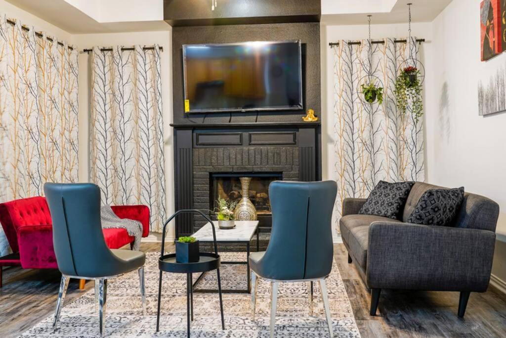 Remodeled luxury with Proximity photo 1
