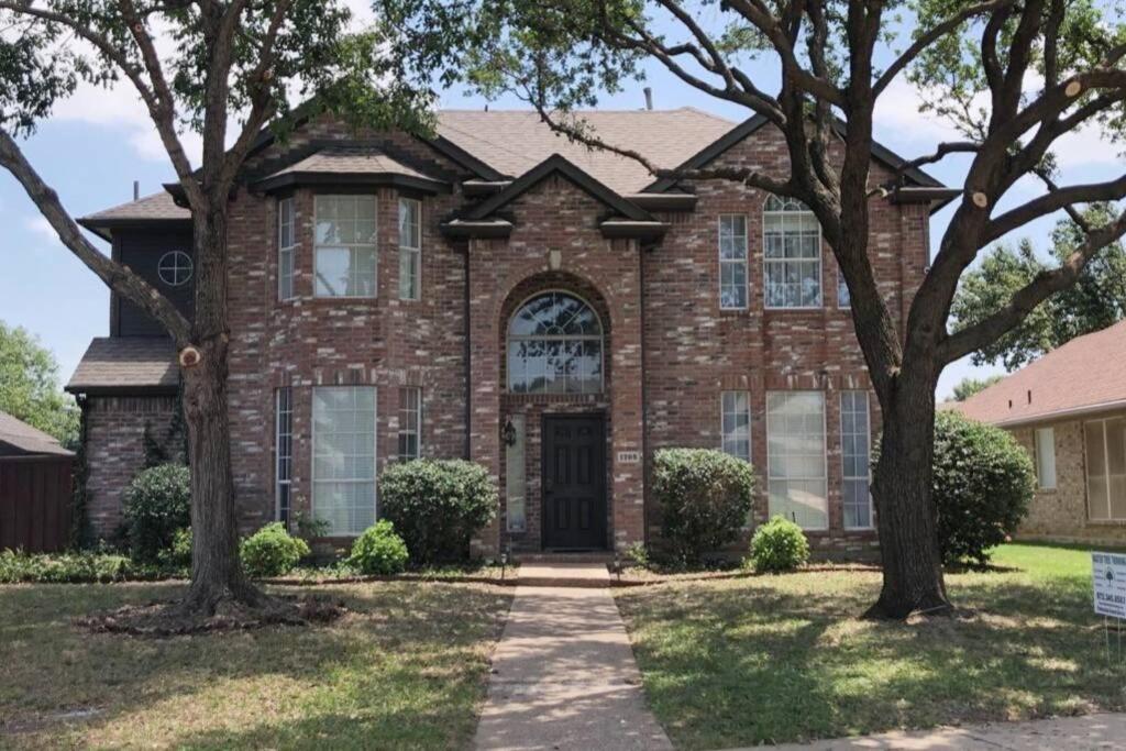 Remodeled luxury with Proximity photo 3