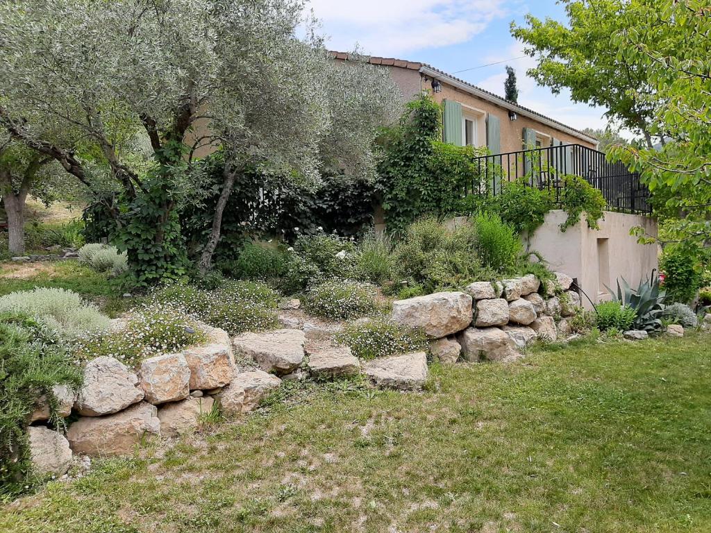VILLA GABRIEL, villa entière en pleine nature, wifi photo 1