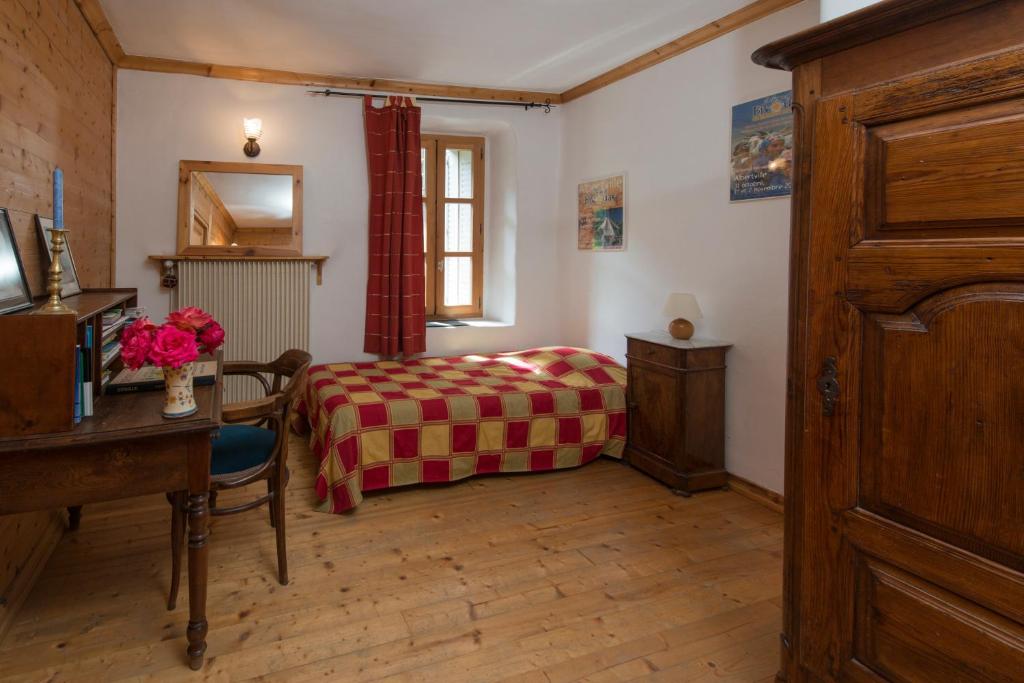 Au Cheval Blanc - appartements et chambres d'hôtes photo 4