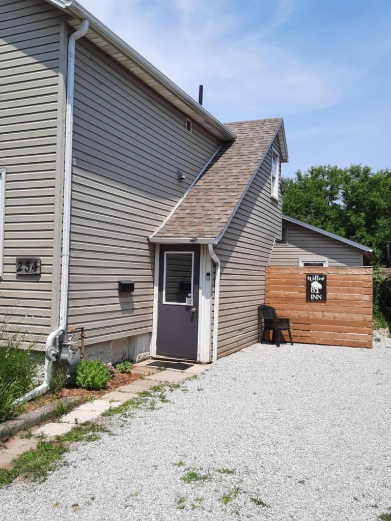 Willow B Inn photo 1