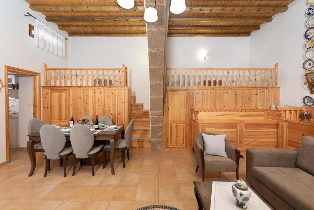 Traditional House Leventis photo 1