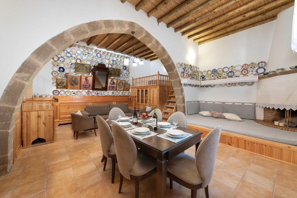 Traditional House Leventis photo 3