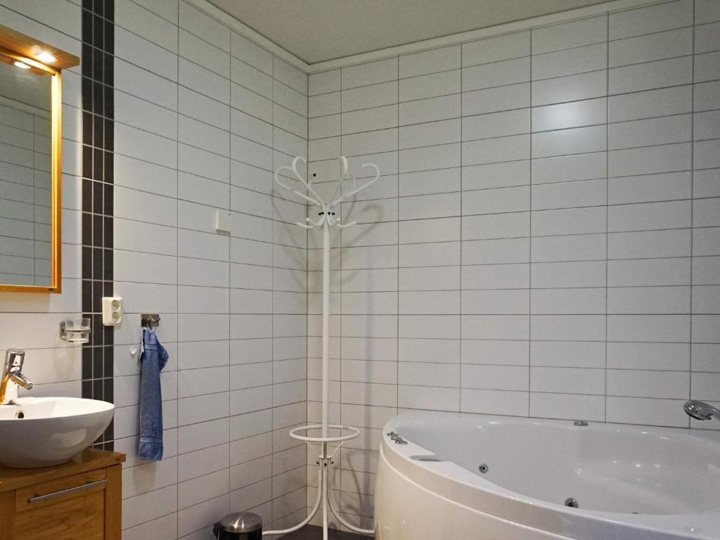 Holiday home Bovallstrand V photo 3