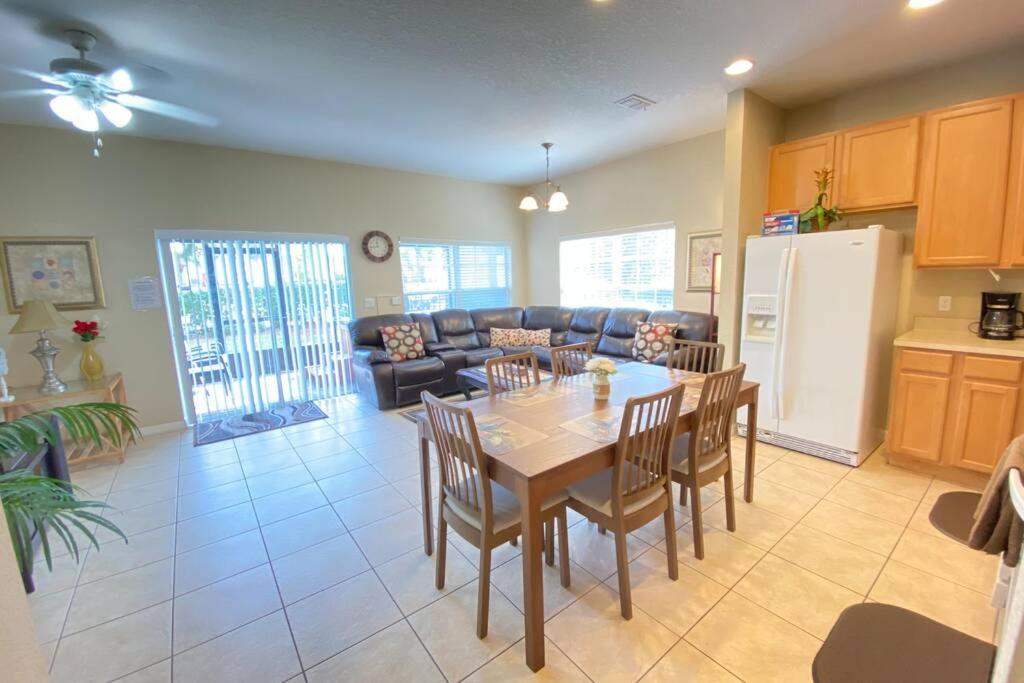 5 B/R 3 Bath with Private Hot Tub. With Pool view. image