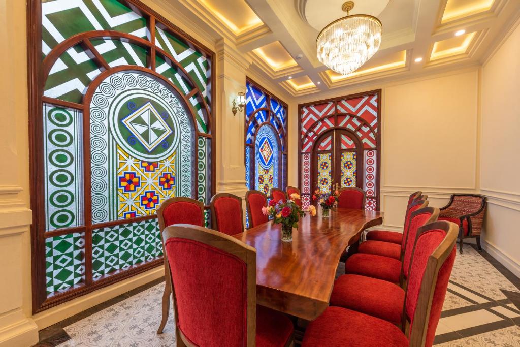 Cat Cat Galerie d’Art