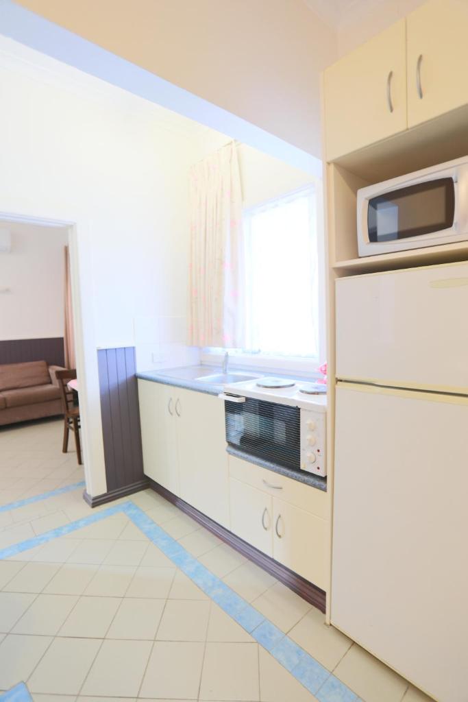The Esplanade Motel photo 3