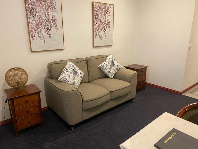 The Esplanade Motel photo 2