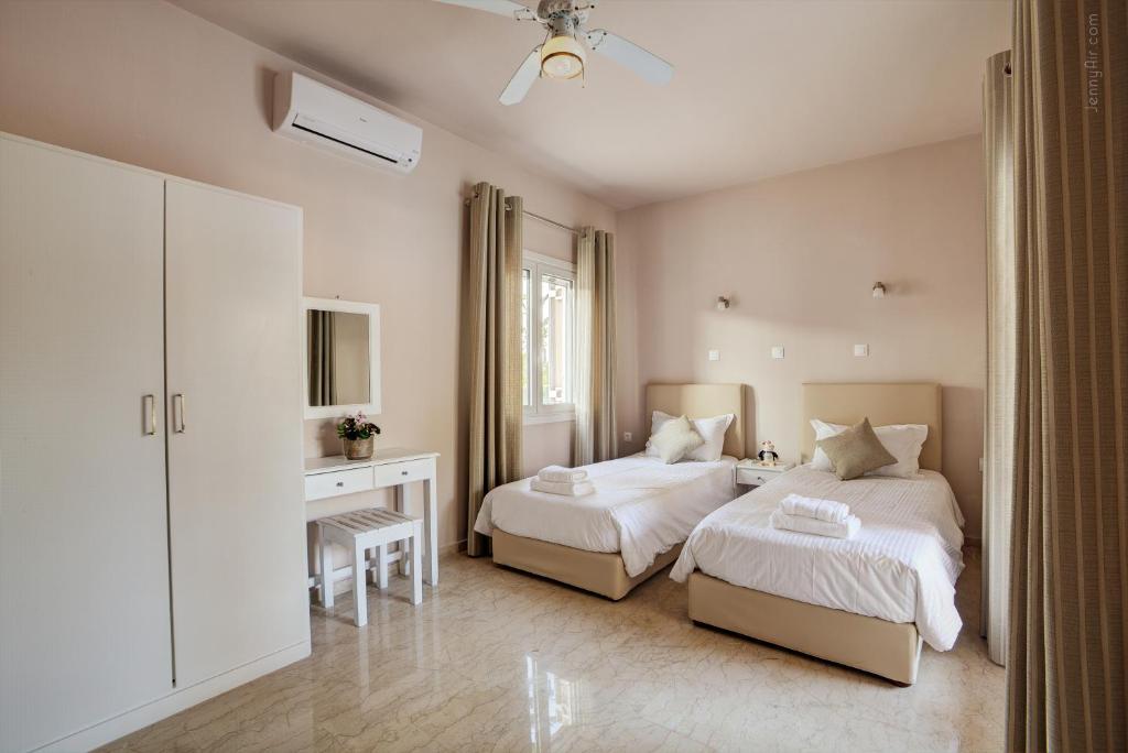 Paradise Village photo 1