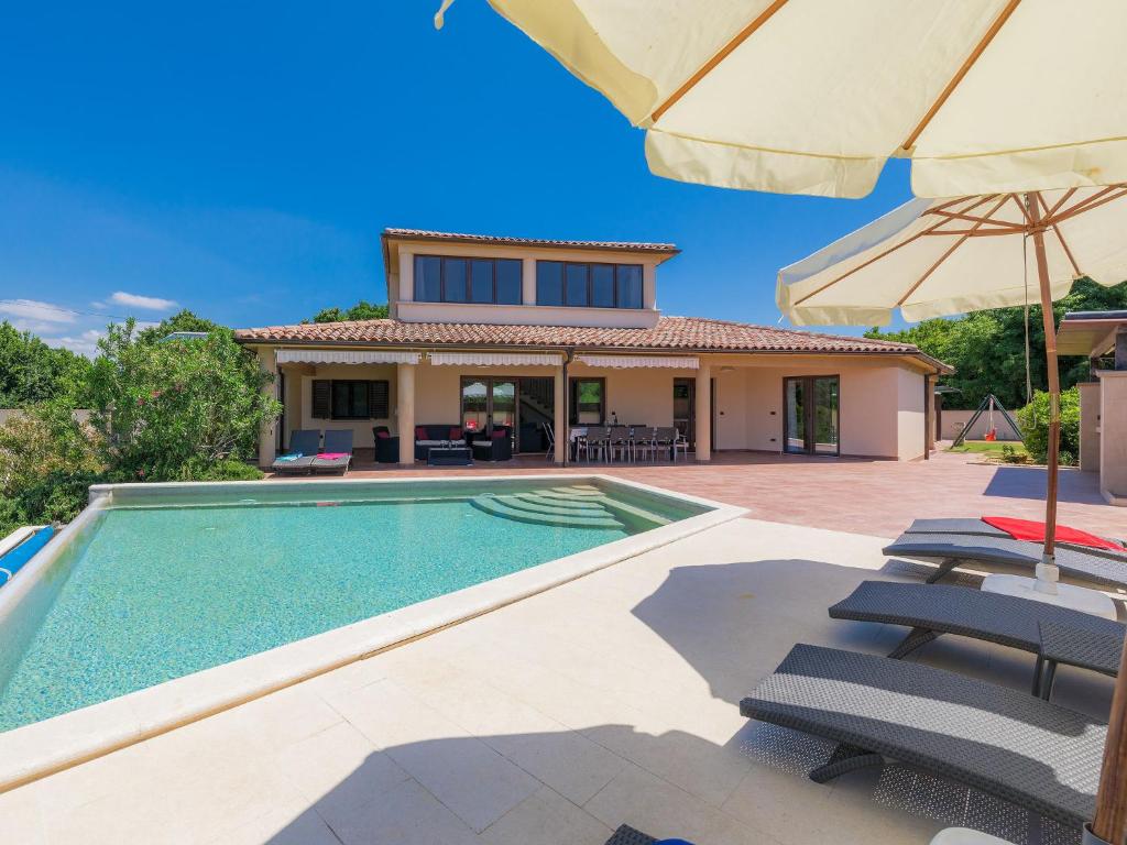 Holiday Home Andrea - PUL463 by Interhome