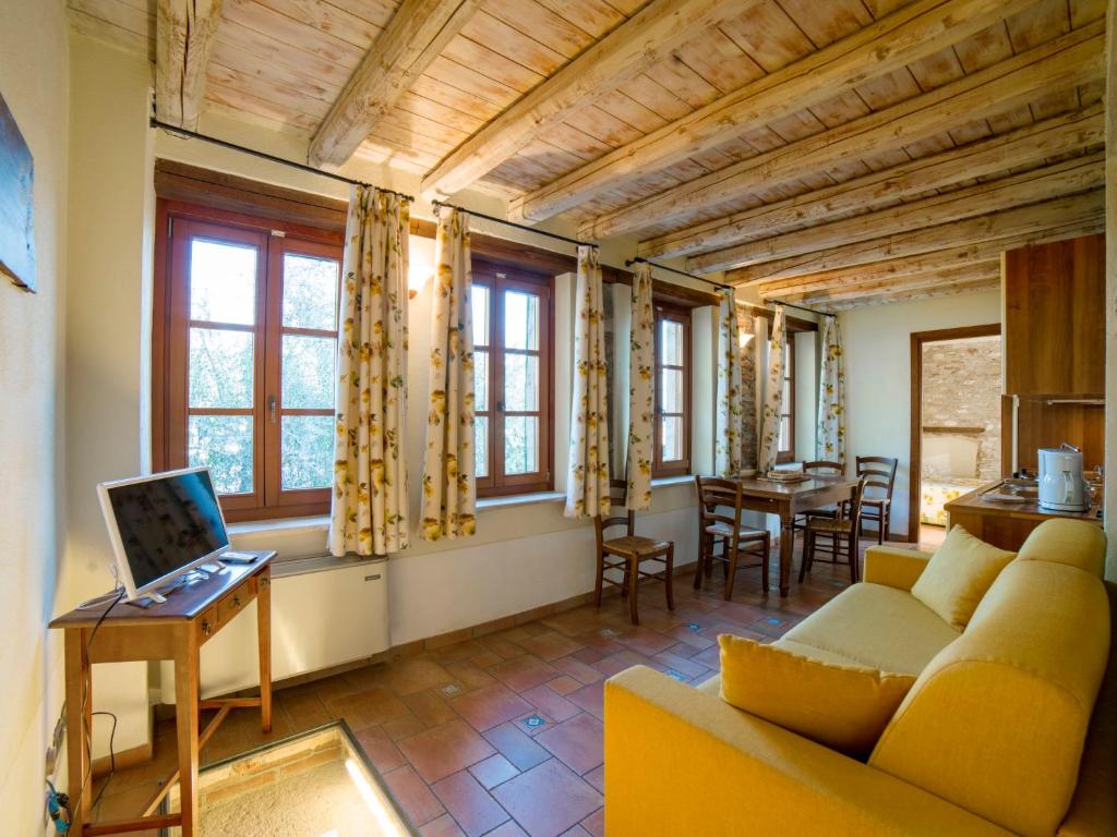Apartment Borgo Alba Chiara-2 by Interhome photo 4