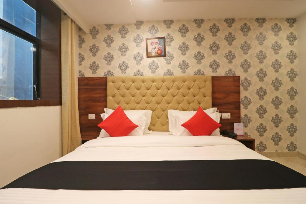 Трехместный (Классический трехместный номер), Vaccinated Staff- Capital O 64448 Hotel Del Mont