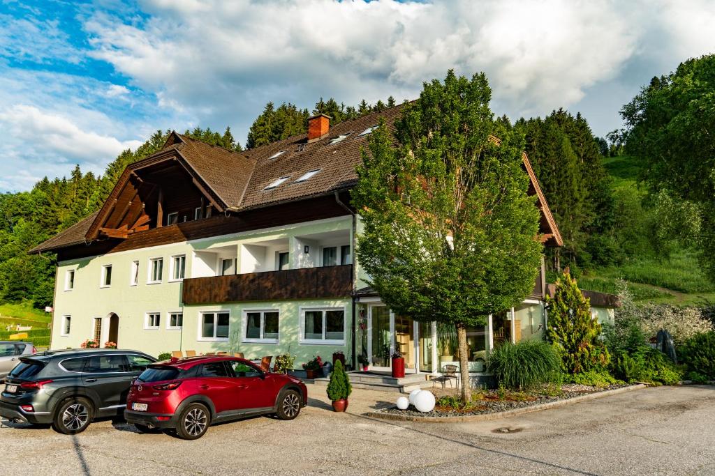 Naturoase Appartements Mirnock photo 1
