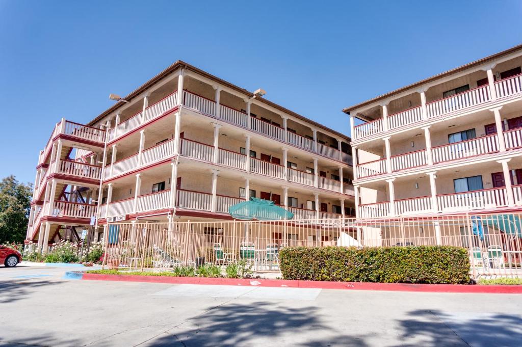 Heritage Inn La Mesa image