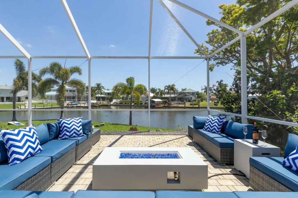Villa Whispering Palms - Cape Coral - Roelens Vacations image