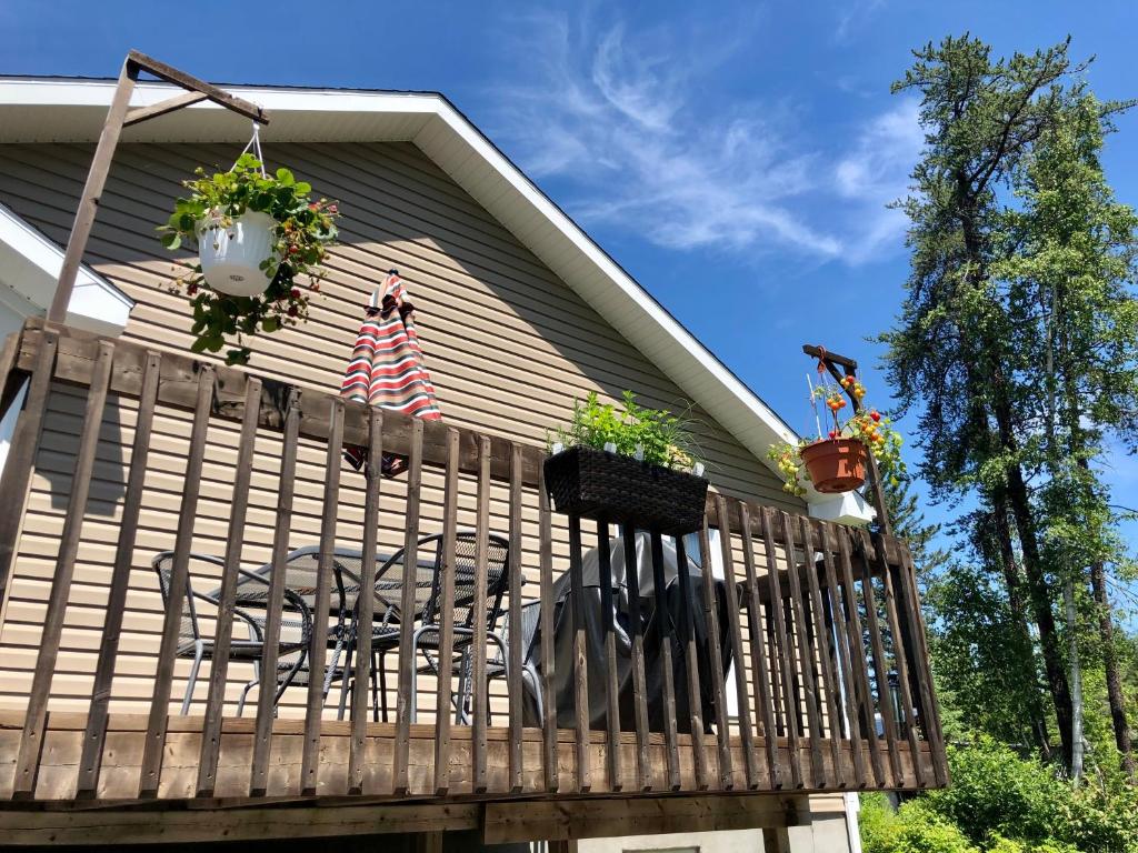 Le Chalet de Claude, au pied des Monts-Valin photo 2