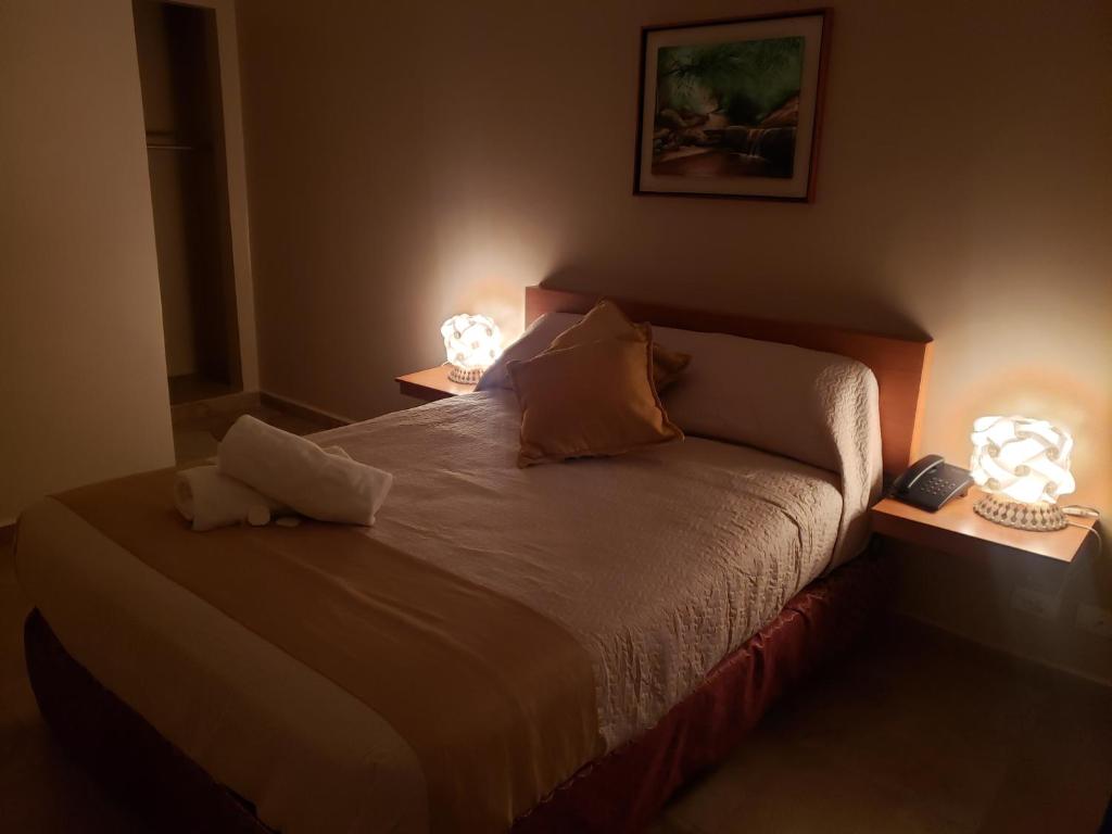 Hotel La Pequena Valencia photo 2