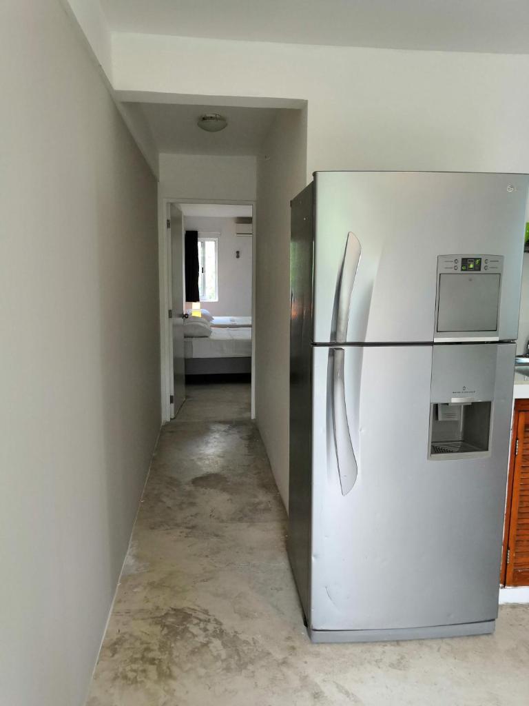 Четырехместный (Улучшенный номер с 2 кроватями размера «queen-size»), Apartment & Studio 28