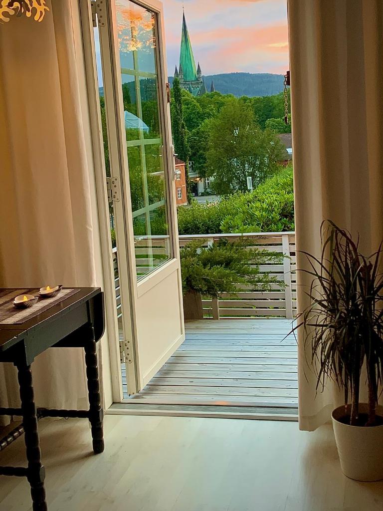 Private house-terrace-garden -parking-WiFi-smartTV photo 2