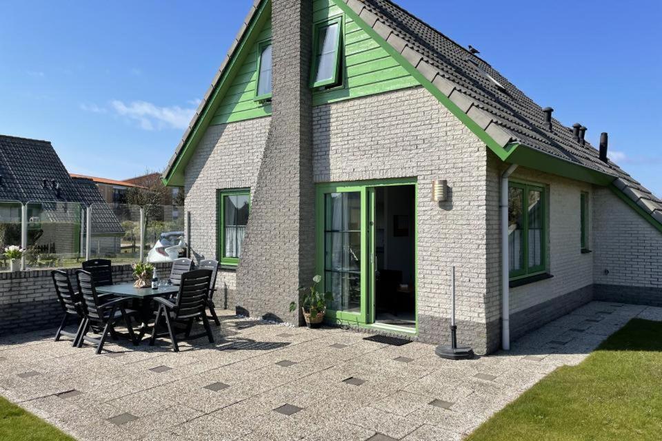 Номер (Дом с 4 спальнями), Bungalow Strandparel