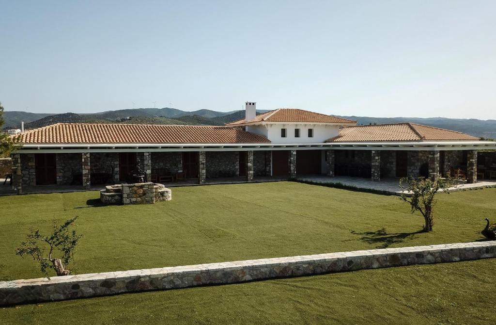 OpenSea Villa Private beach & tennis court photo 4