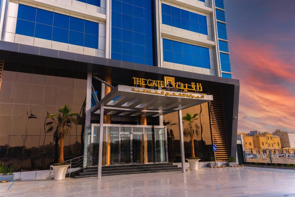 The Gate Hotel and Apartments photo 3