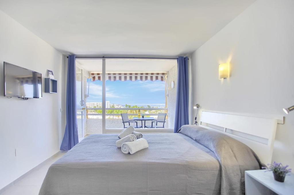 Apartment with sea view photo 2