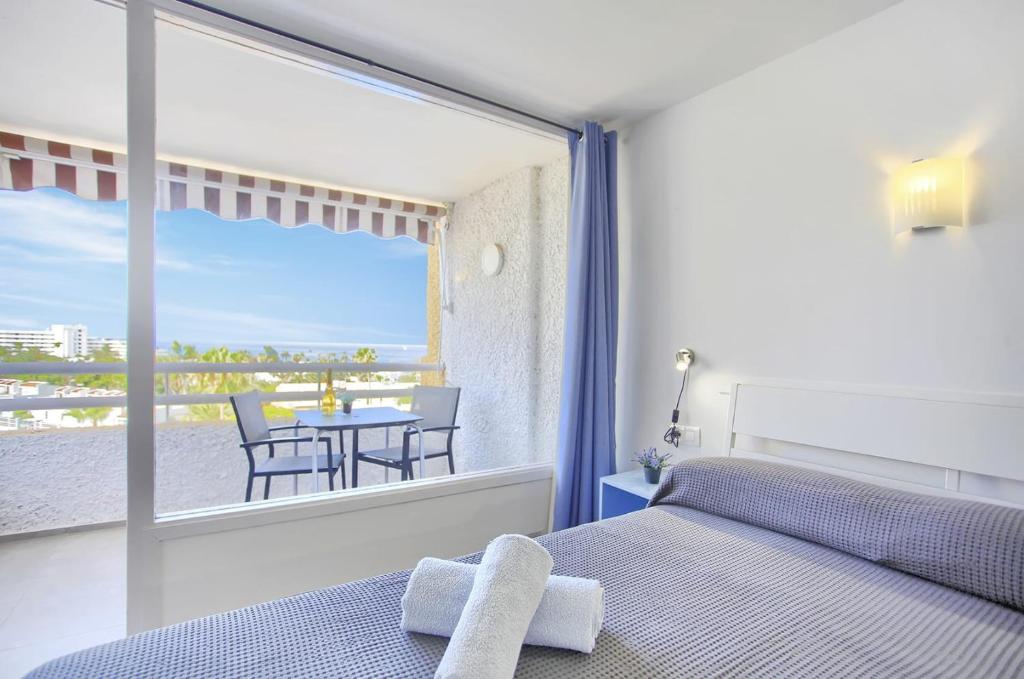 Apartment with sea view photo 1