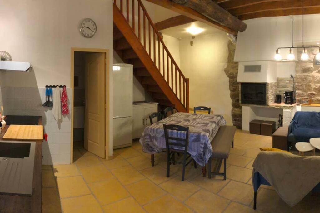 Les Maisons du Conflent, maisons familiales en pierre au coeur des remparts photo 3