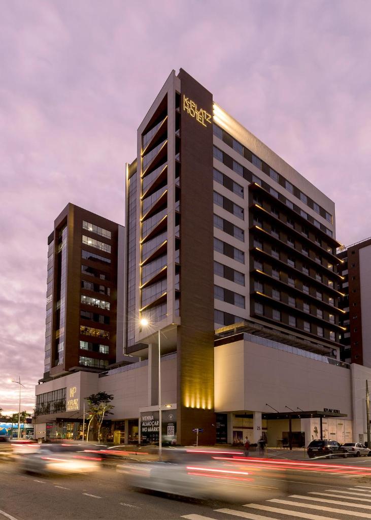 K-Platz Hotel Florianópolis São José - Tap to explore photos