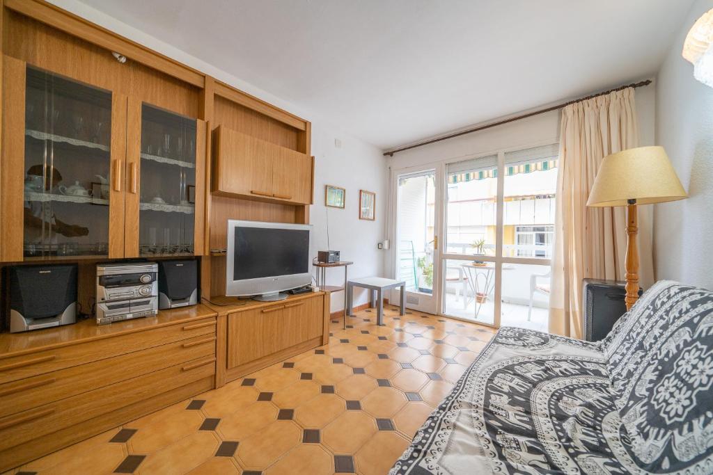 HomeHolidaysRentals Tarongers photo 2
