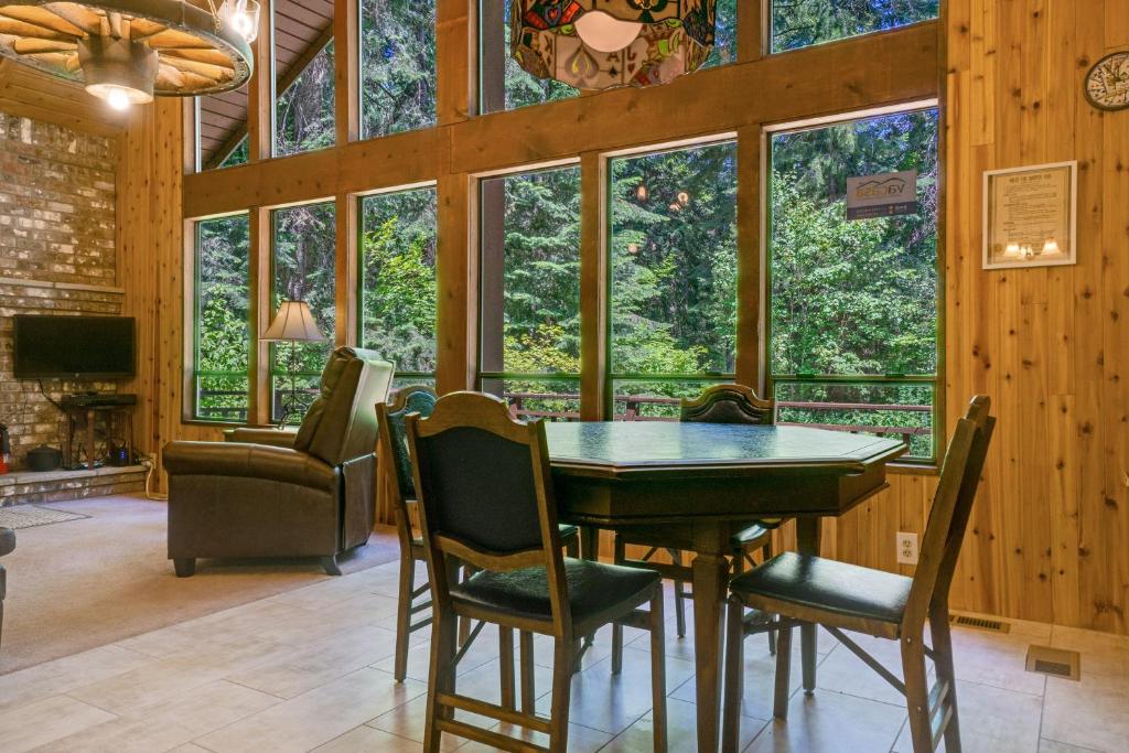Yakima River Cabin photo 3