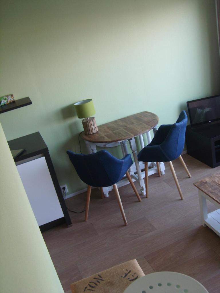 Luxe Strandhuisje op het strand van Wijk aan Zee met wifi photo 1