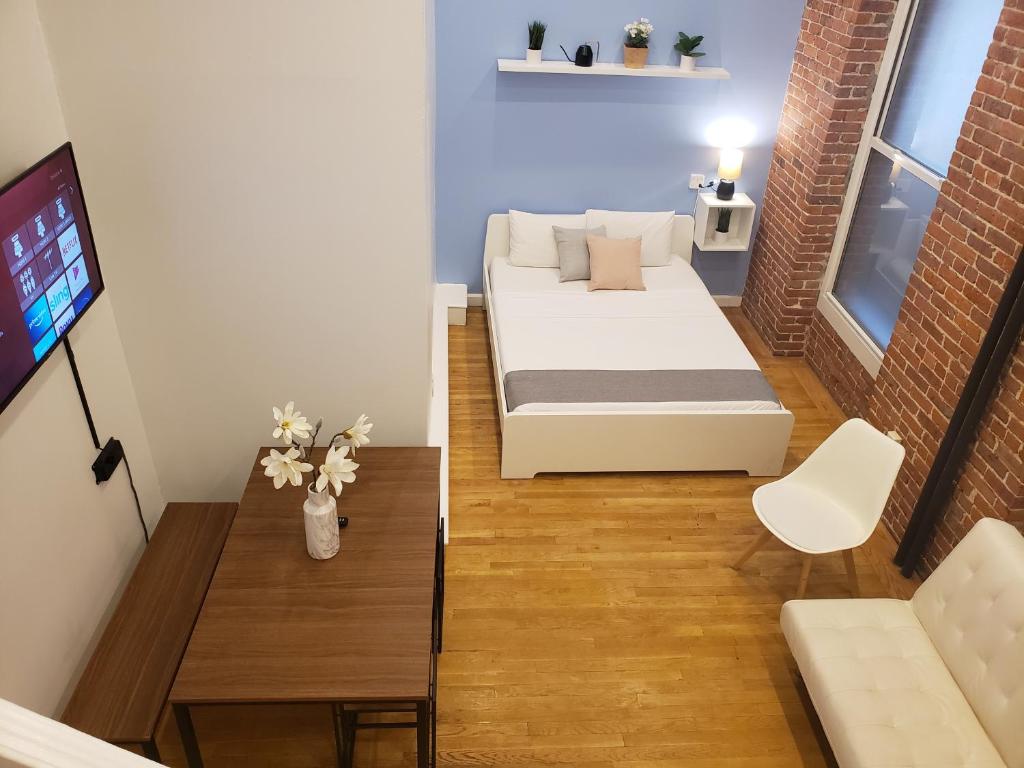 Апартаменты (Двухуровневые апартаменты), Hotel and the City, Empire State Building