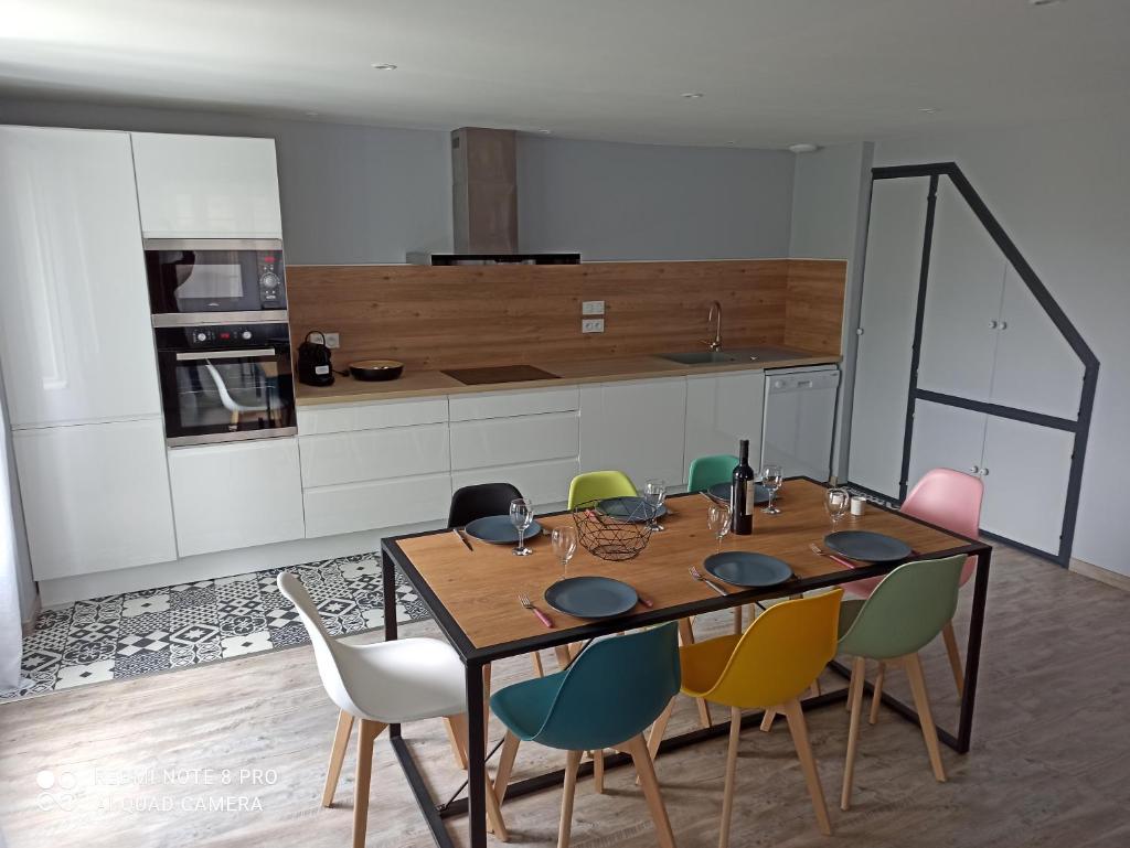 Maison de village 6/9 prs photo 2