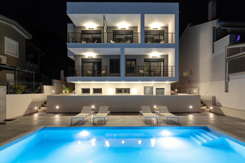 Cove Suites photo 2