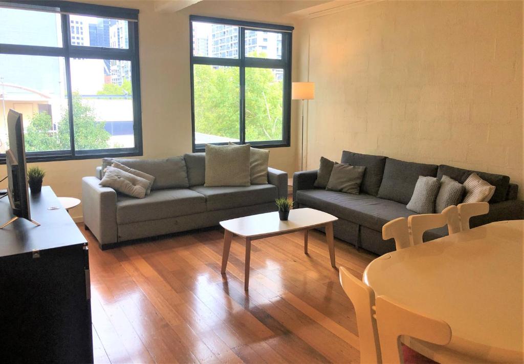 ReadySet Apartments on King photo 3